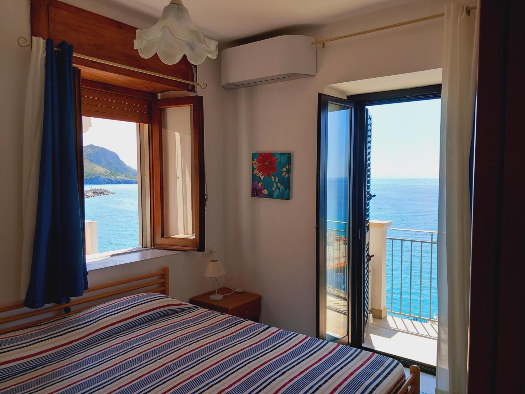Casa Vacanze E B&B Oltremare Marina di Camerota Exterior foto
